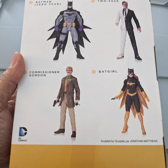 BNIB Batgirl DC Comics Designer Series - Picture 4 of 4